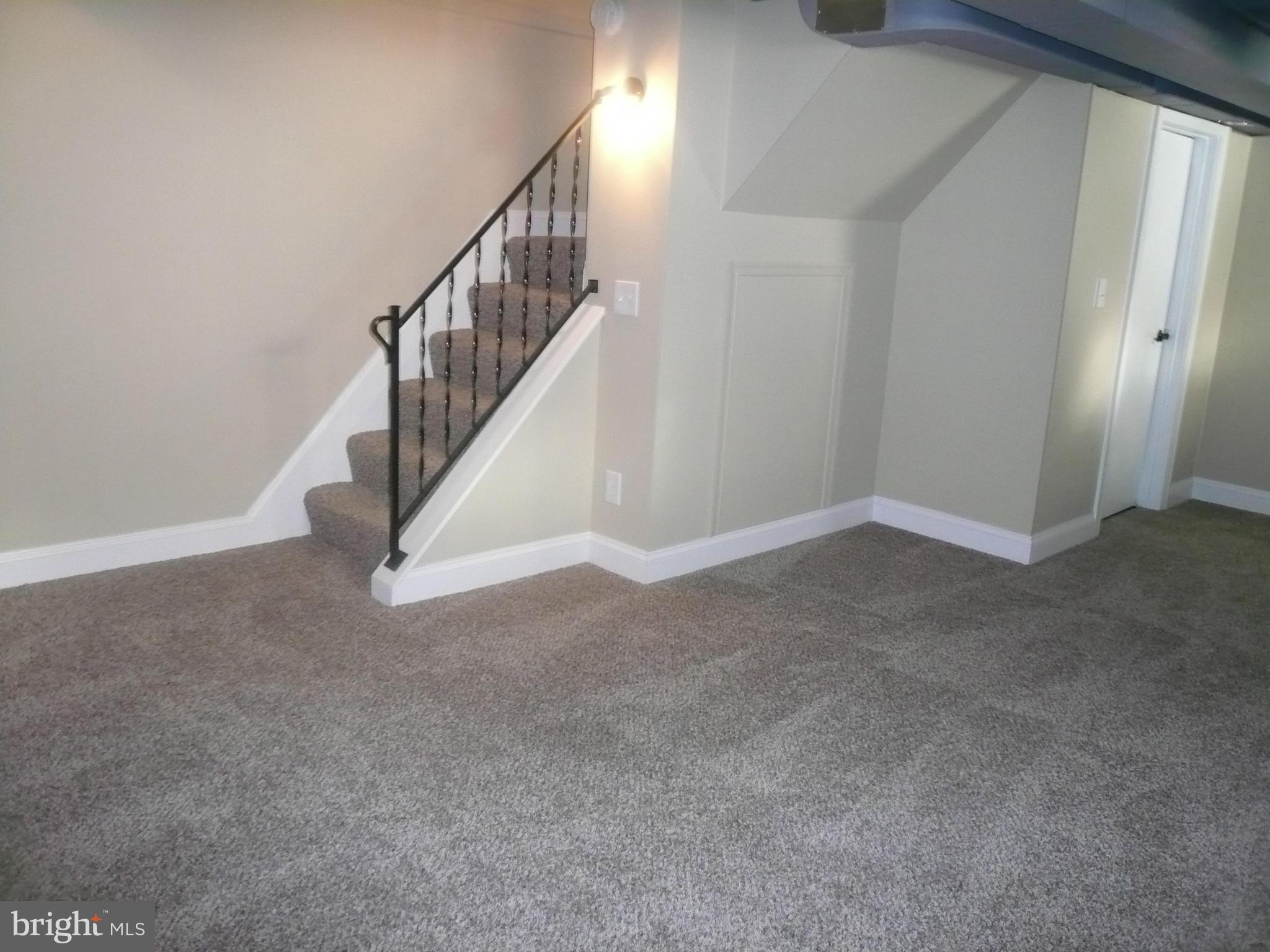 7469 Rabon Avenue Baltimore, MD 21222 - Photo 17 of 28 Family Room