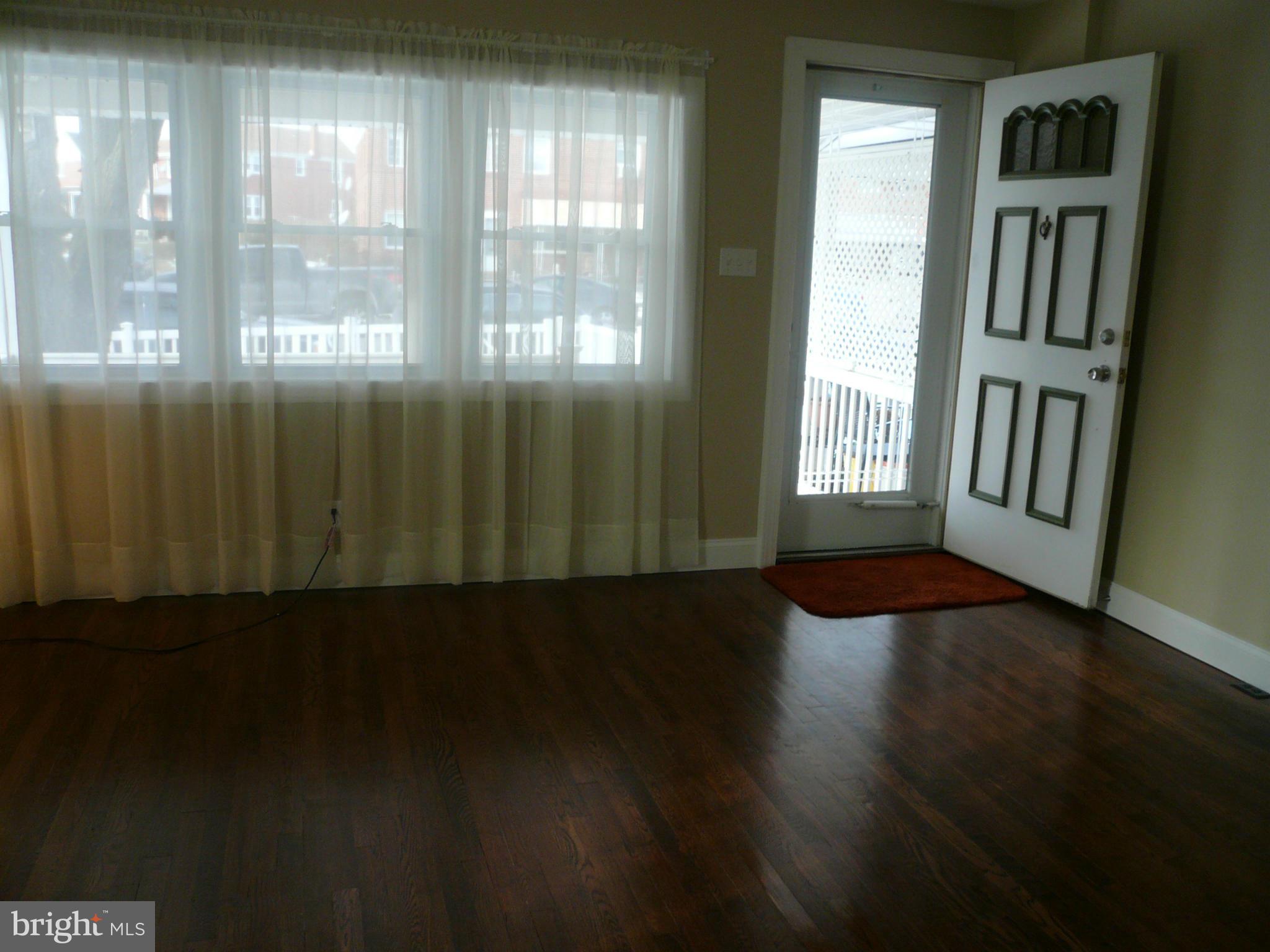 7469 Rabon Avenue Baltimore, MD 21222 - Photo 7 of 28 Living Room
