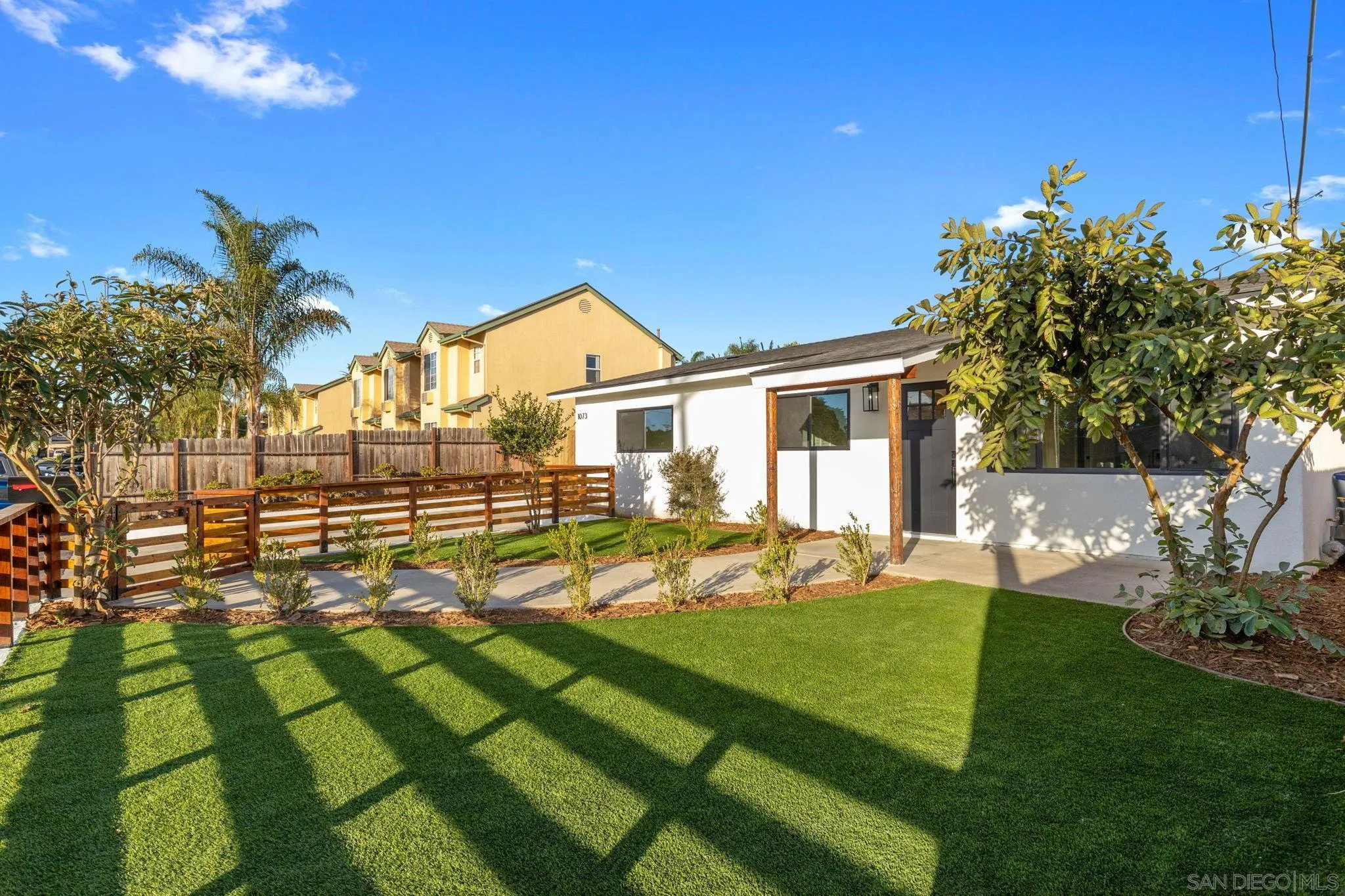1073 Golden Encinitas, CA 92024 - Photo 3 of 47 Gallery Image 3