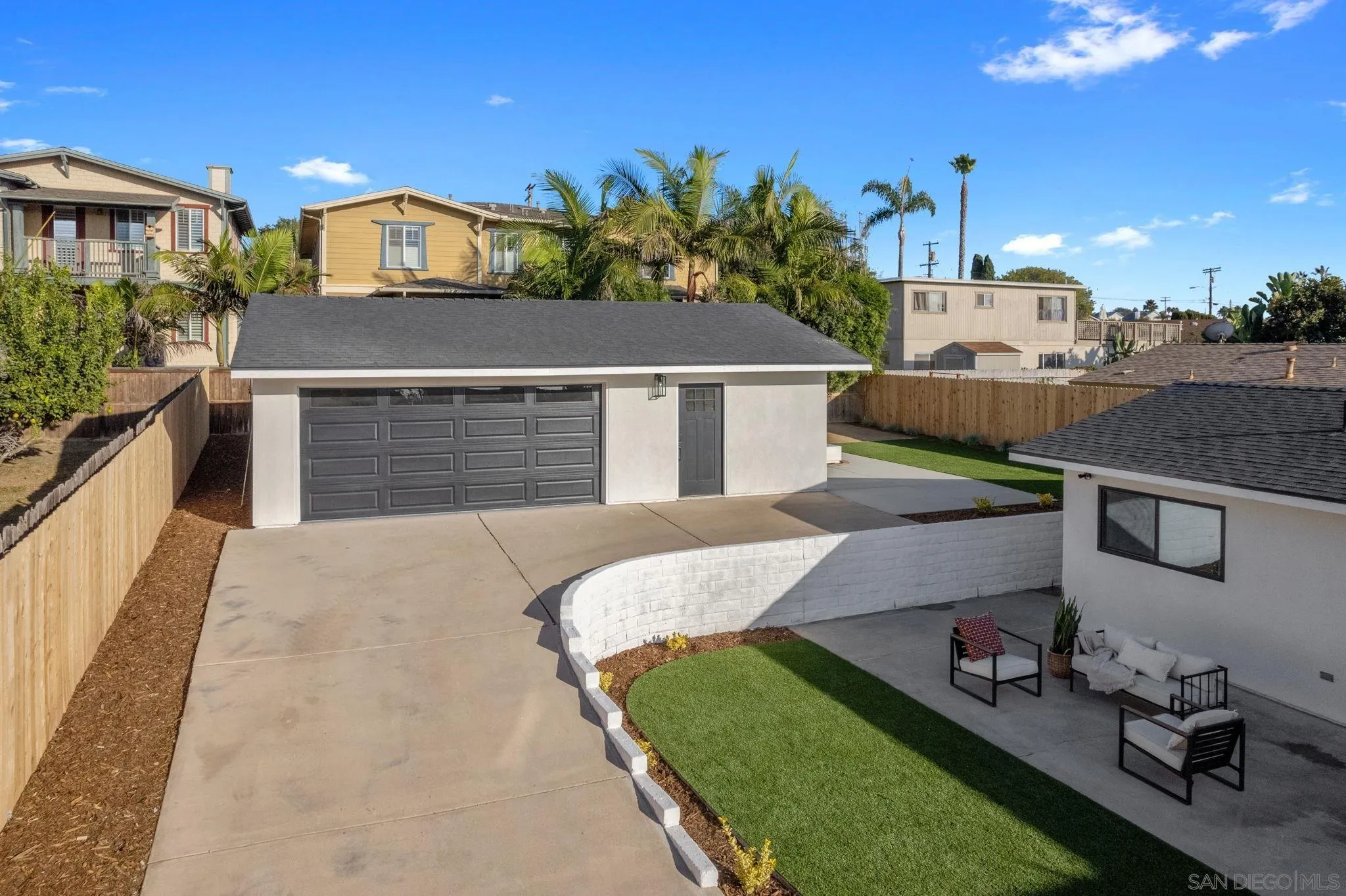 1073 Golden Encinitas, CA 92024 - Photo 4 of 47 Gallery Image 4
