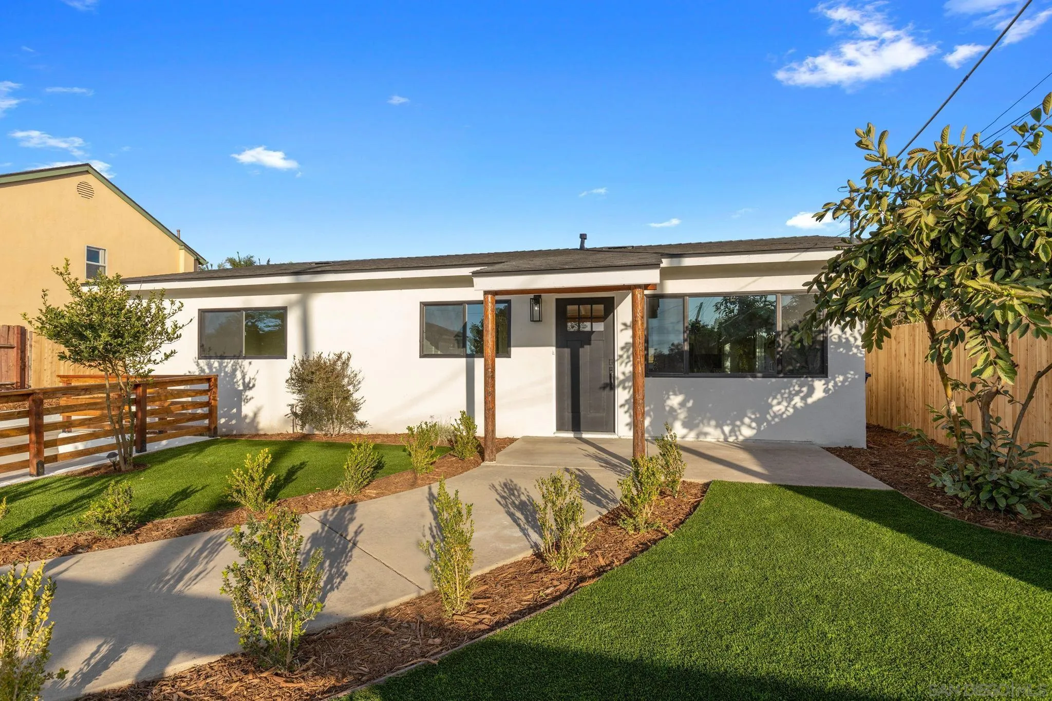 1073 Golden Encinitas, CA 92024 - Photo 7 of 47 Gallery Image 7