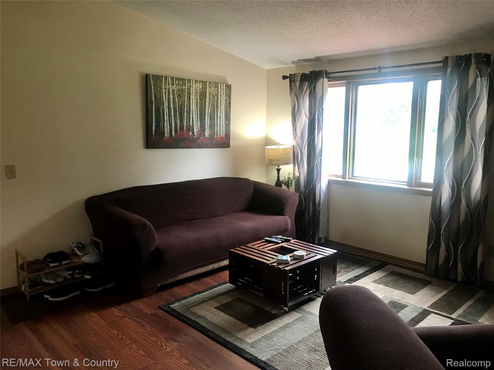 7080 Calkins Road Flint, MI 48532 - Photo 4 of 22 IMG-1981.jpg