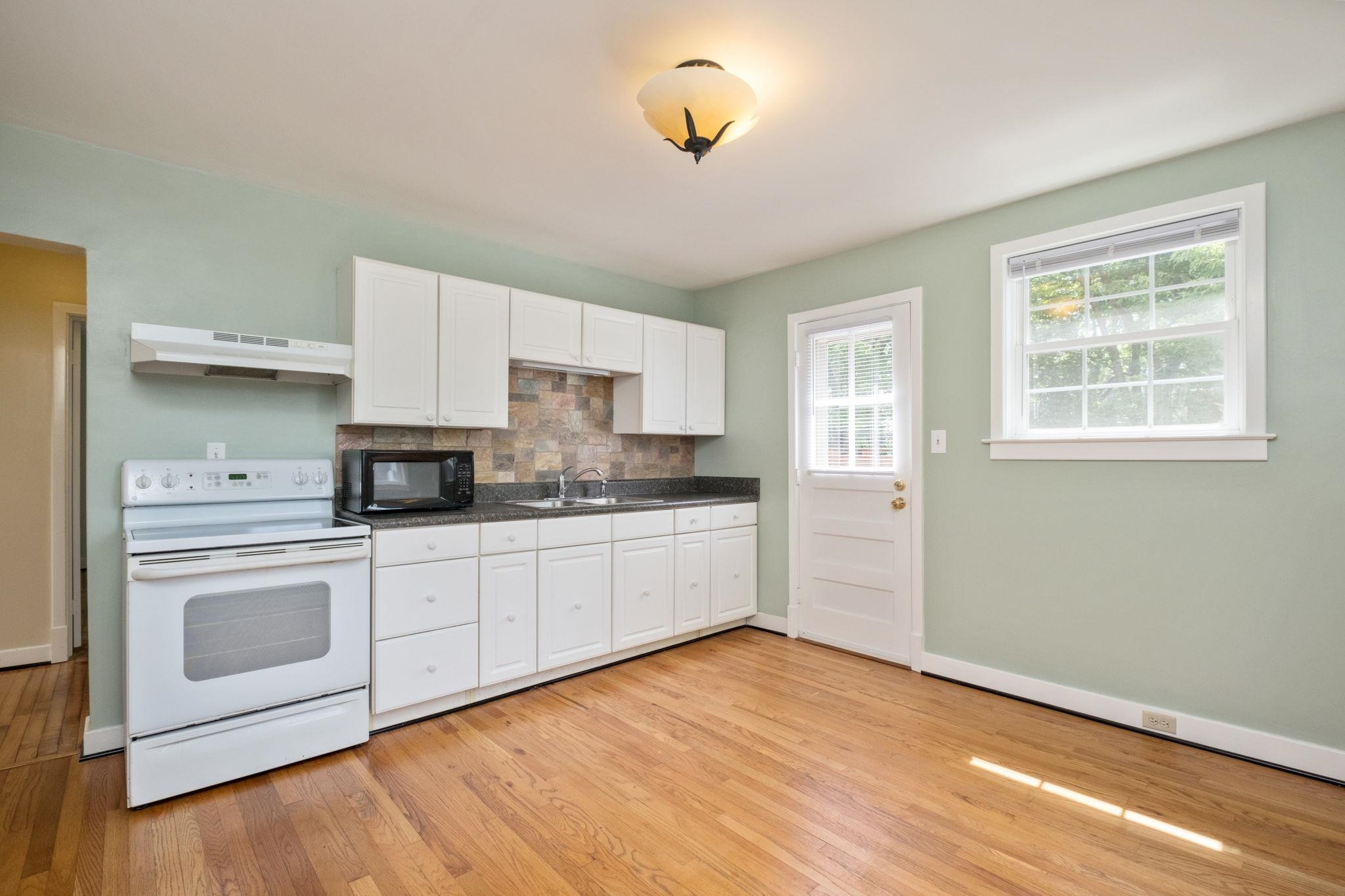 1104 Ware Street Charlottesville, VA 22902 - Photo 14 of 36