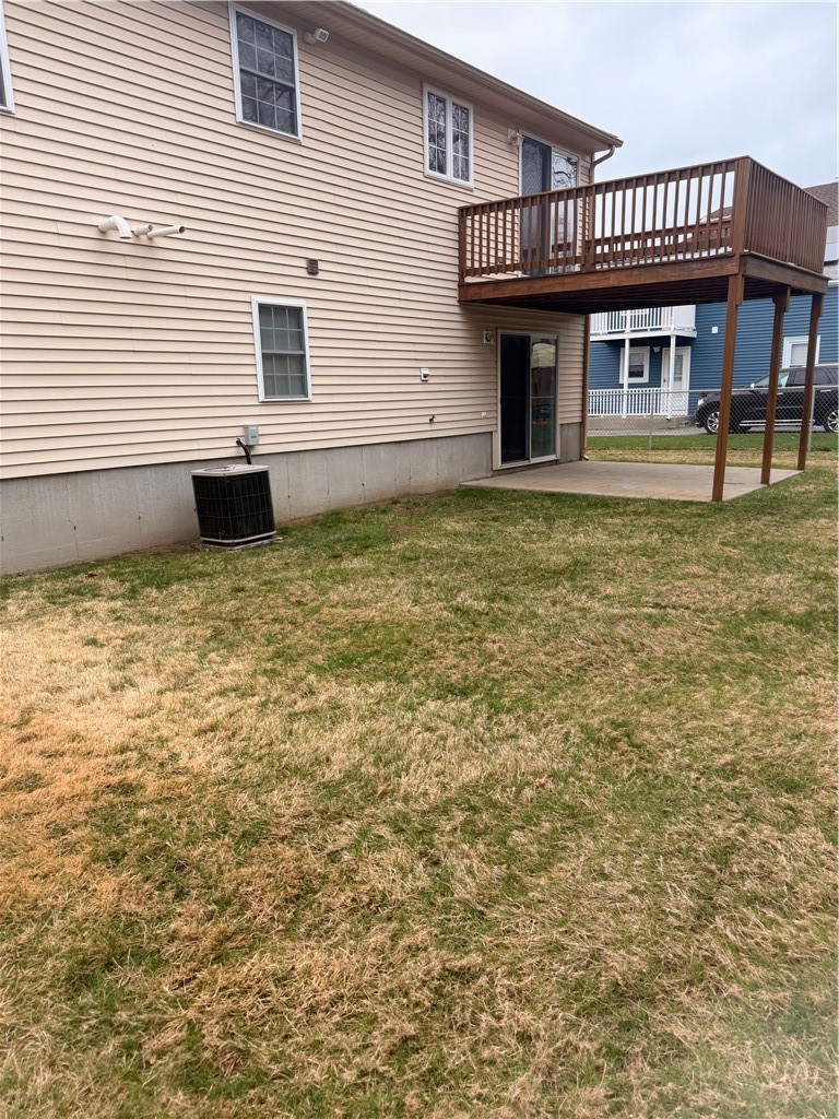 124 St Leon Avenue Woonsocket, RI 02895 - Photo 3 of 15