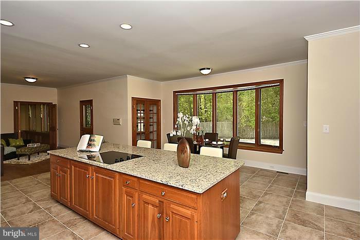 11612 Springridge Road Potomac, MD 20854 - Photo 10 of 28 Kitchen