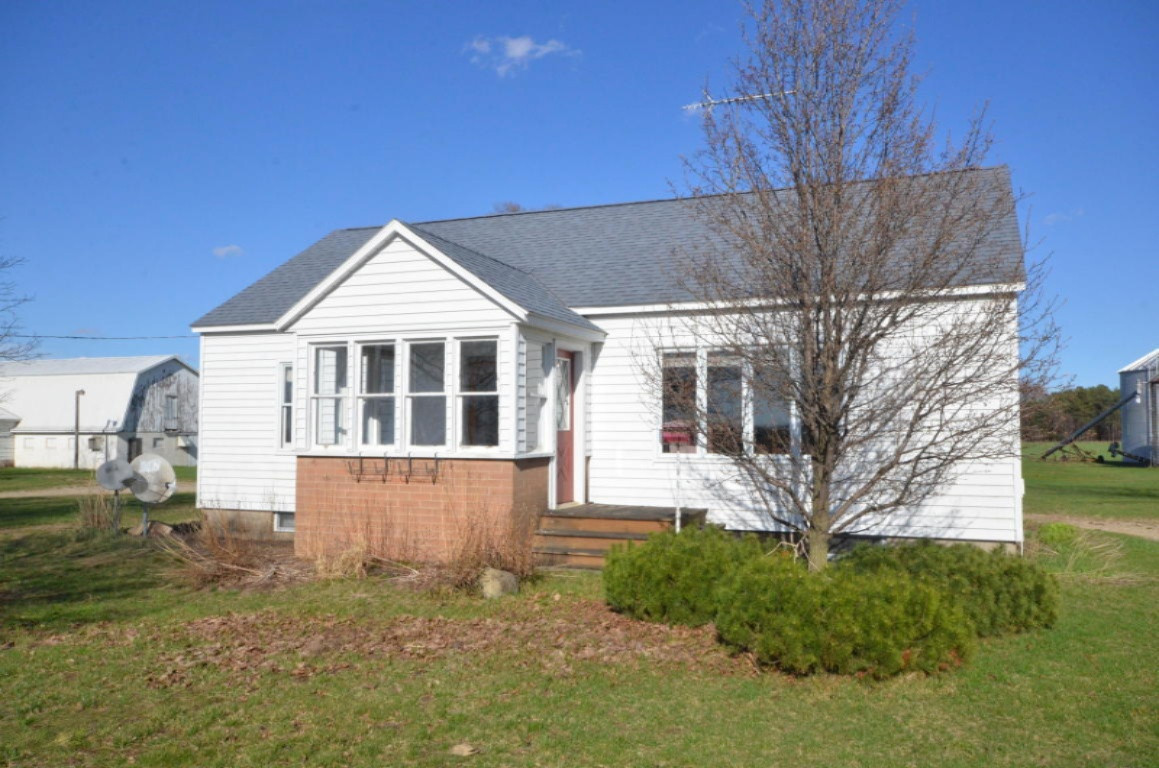 6231 Rook Road Plainwell, MI 49080 - Photo 1 of 34 20150414153249200537000000-o