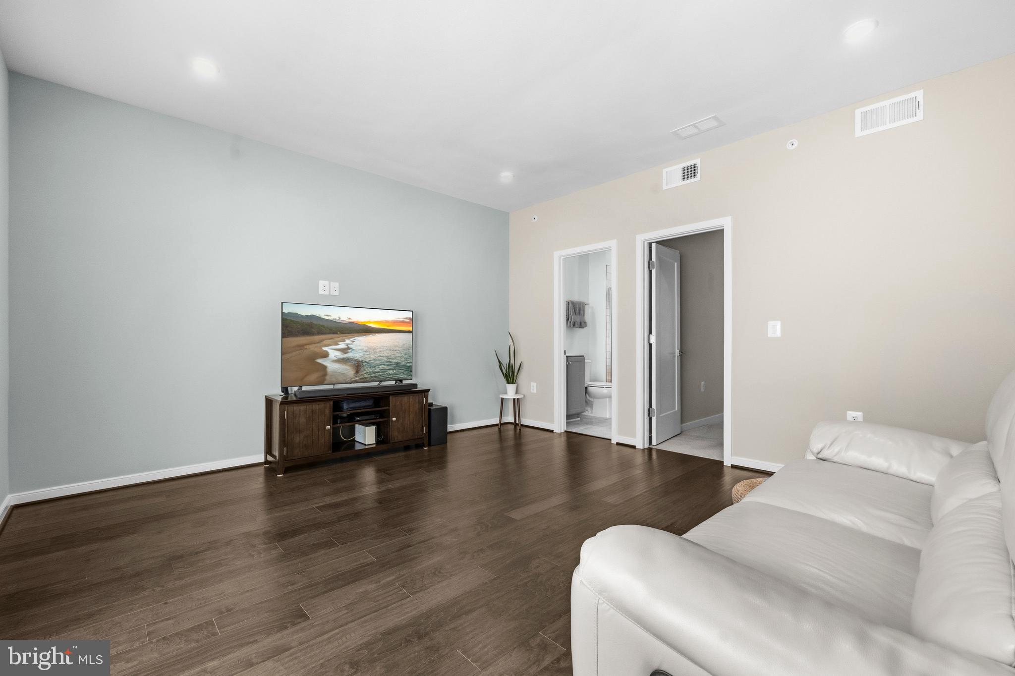 1878 Easterly Road Reston, VA 20190 - Photo 26 of 63