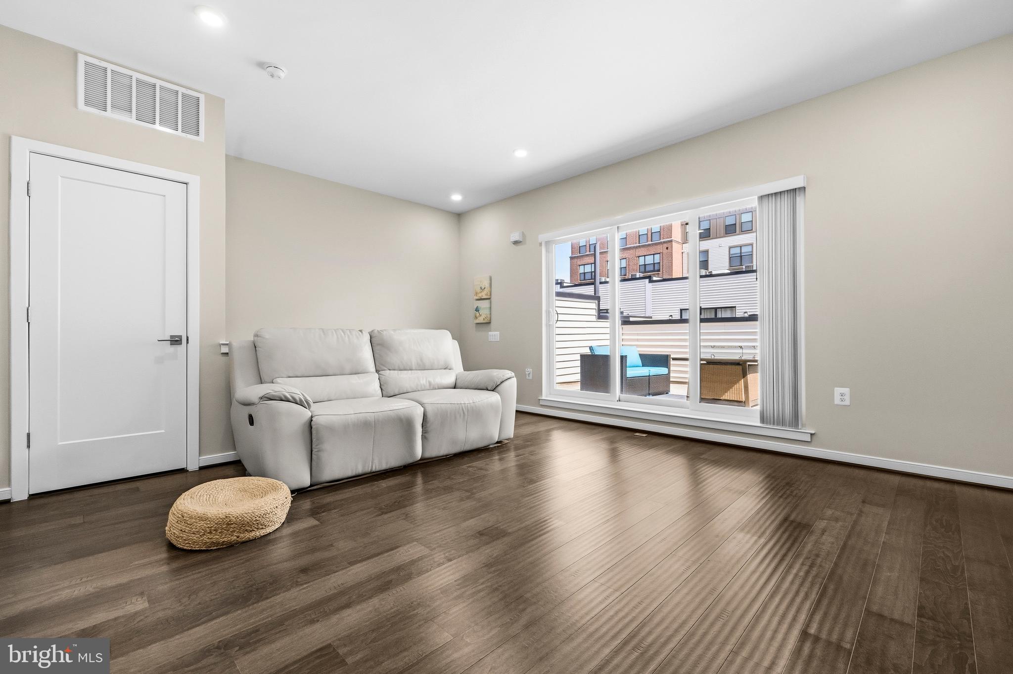 1878 Easterly Road Reston, VA 20190 - Photo 28 of 63