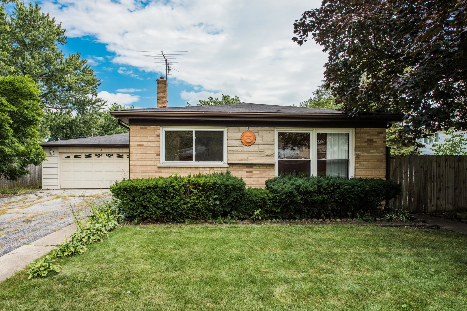 5 Highview Avenue Addison, IL 60101 - Photo 1 of 30