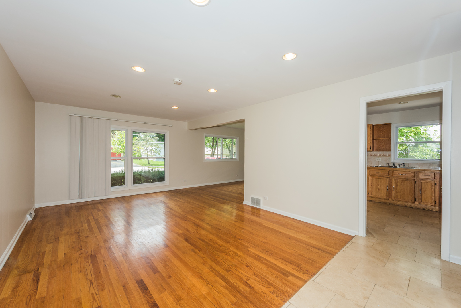 5 Highview Avenue Addison, IL 60101 - Photo 8 of 30