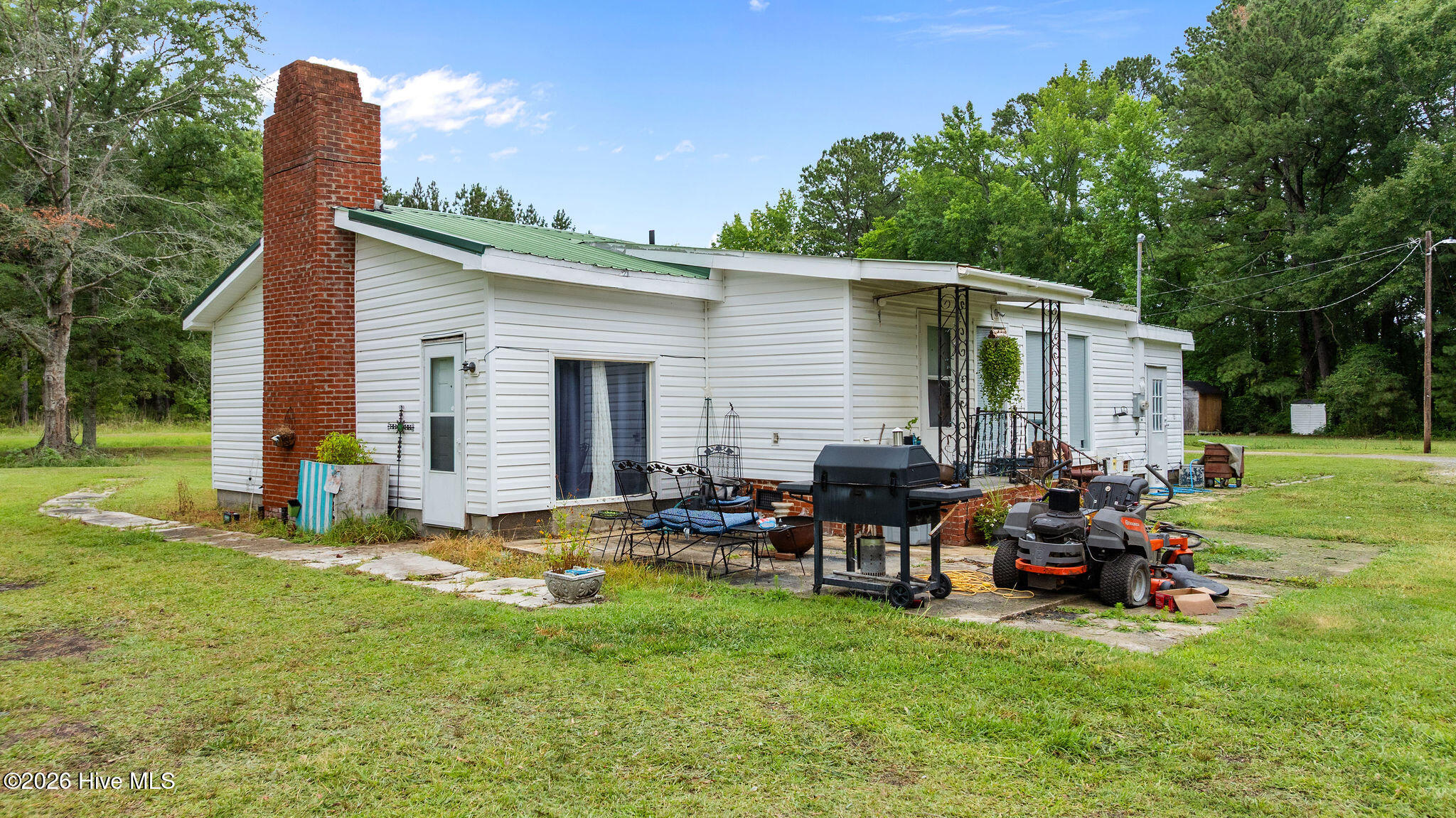 2240 Clay Bottom School Road Chocowinity, NC 27817 - Photo 18 of 21