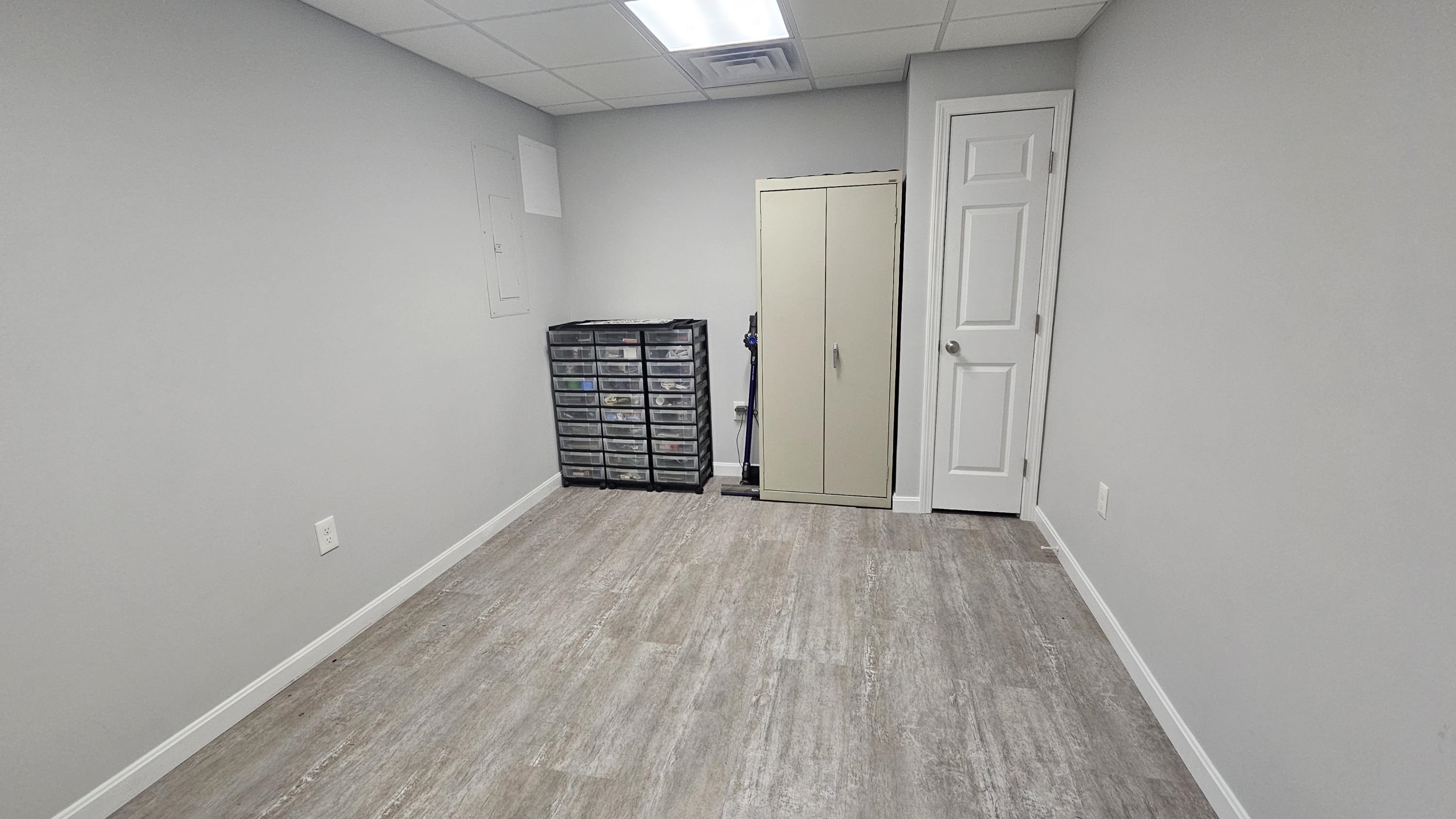 81 North High Street, Unit 17 Derry, NH 03038 - Photo 12 of 23