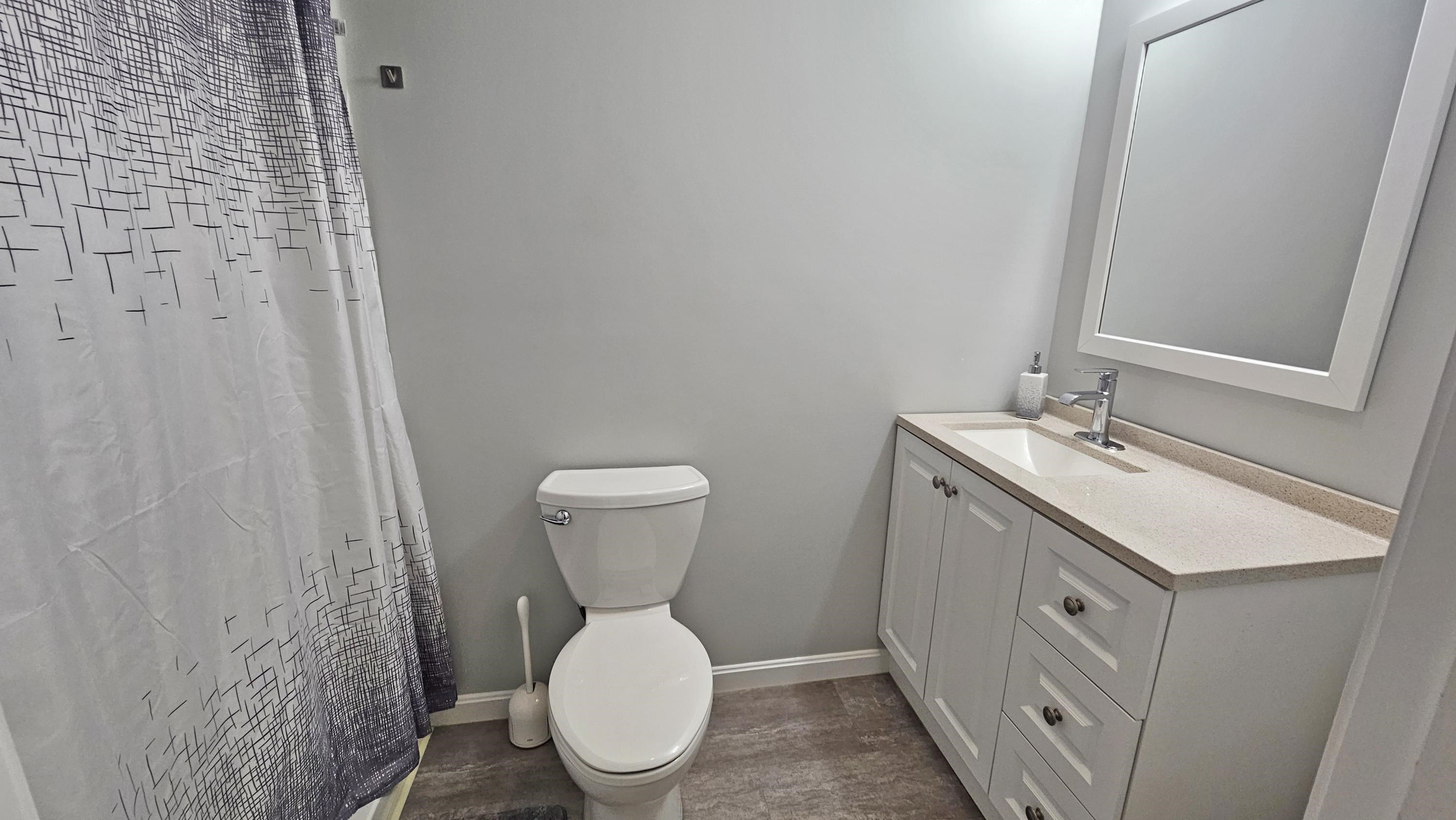 81 North High Street, Unit 17 Derry, NH 03038 - Photo 14 of 23