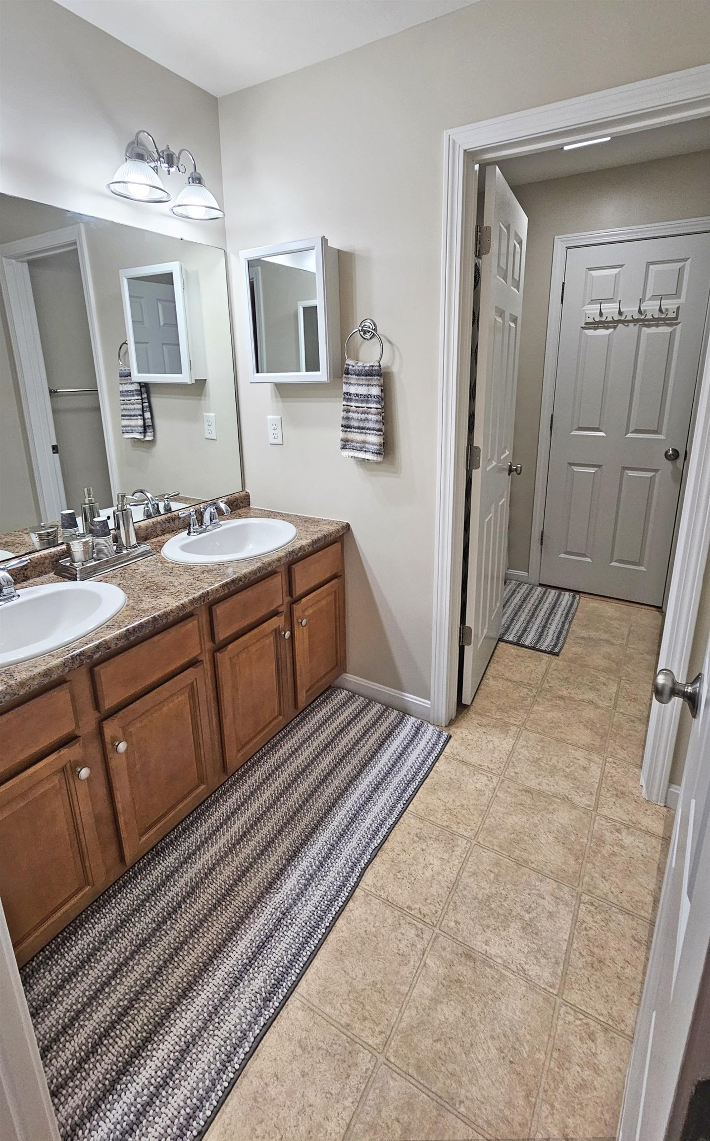 81 North High Street, Unit 17 Derry, NH 03038 - Photo 7 of 23