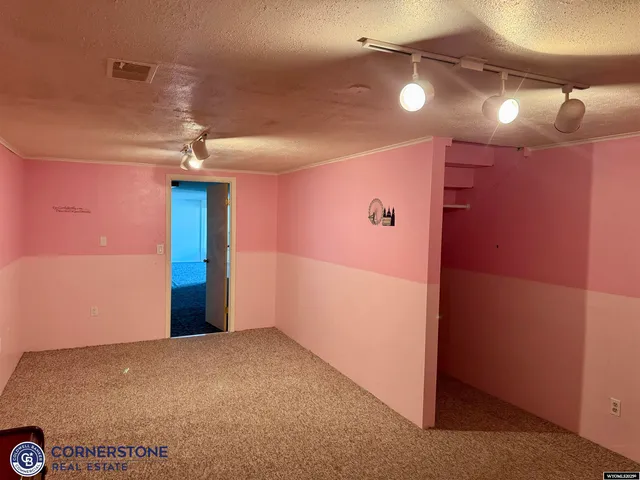 $415,000 | 1049 Cardiff, Casper, WY 82609