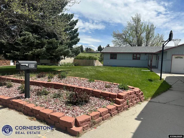 $415,000 | 1049 Cardiff, Casper, WY 82609