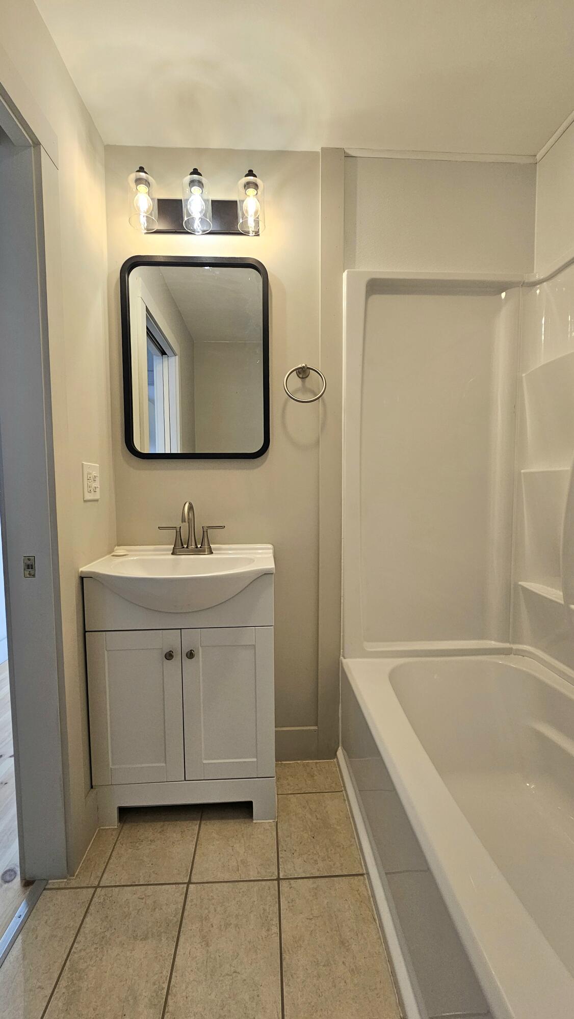 43 Maple Ridge Road Harrison, ME 04040 - Photo 37 of 86 Top floor bath