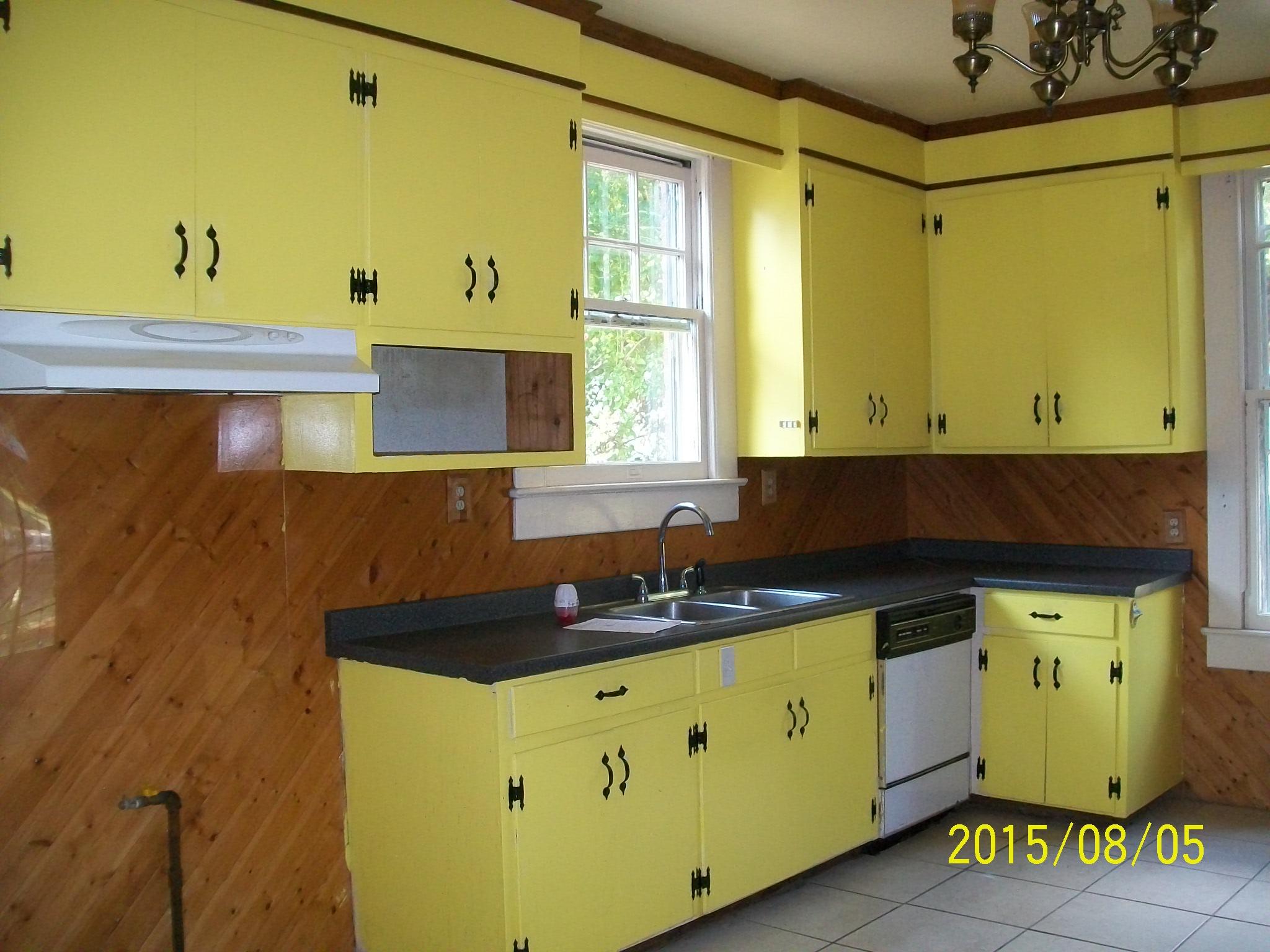 402 North Randolph Street Rockingham, NC 28379 - Photo 6 of 18 Kitchen