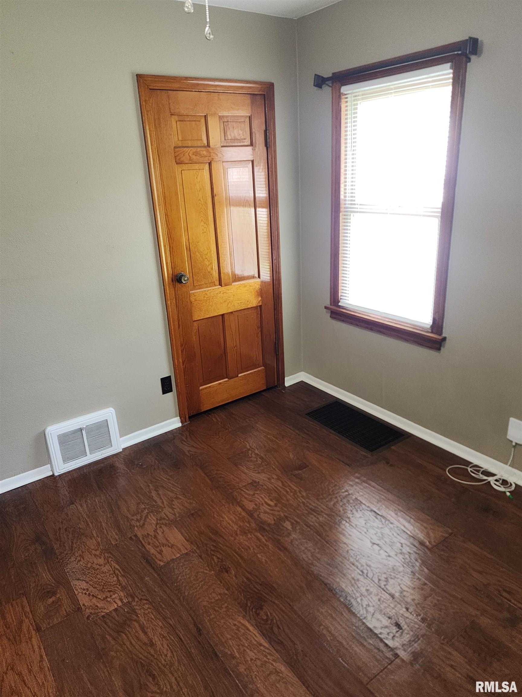 2537 Holmes Avenue Springfield, IL 62704 - Photo 21 of 34