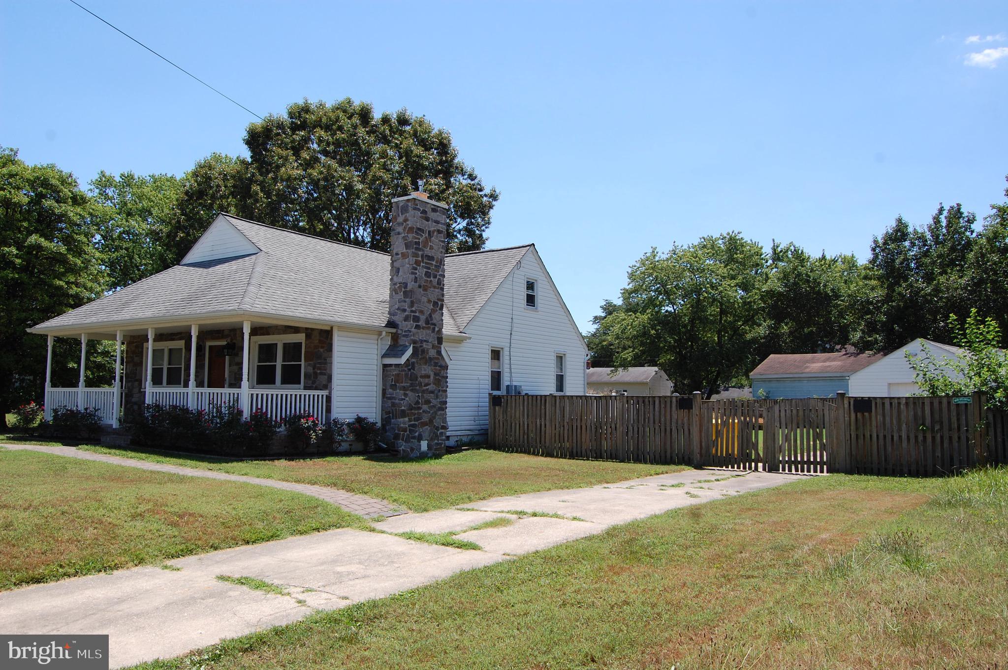 1213 Meadow View Road Pasadena, MD 21122 - Photo 2 of 19 Additional Front Exterior - Fenced Yard & Garage