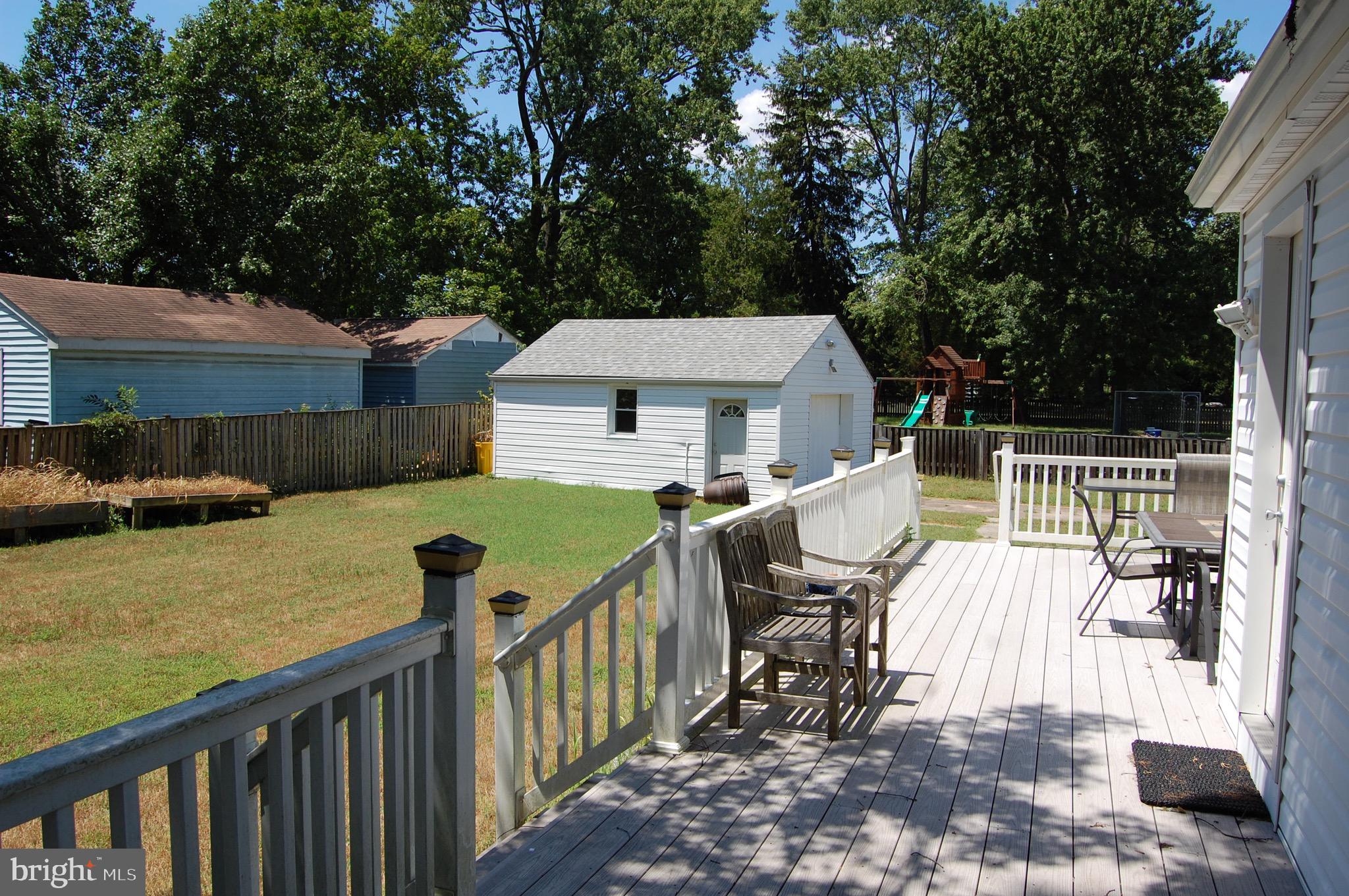 1213 Meadow View Road Pasadena, MD 21122 - Photo 15 of 19 Rear Deck & Yard