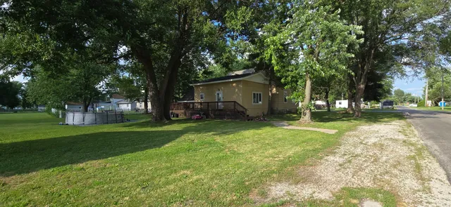 $99,900 | 401 North 2nd Avenue, Chenoa, IL 61726