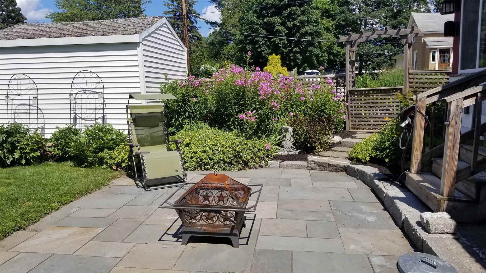 906 Cilley Road Manchester, NH 03103 - Photo 4 of 15