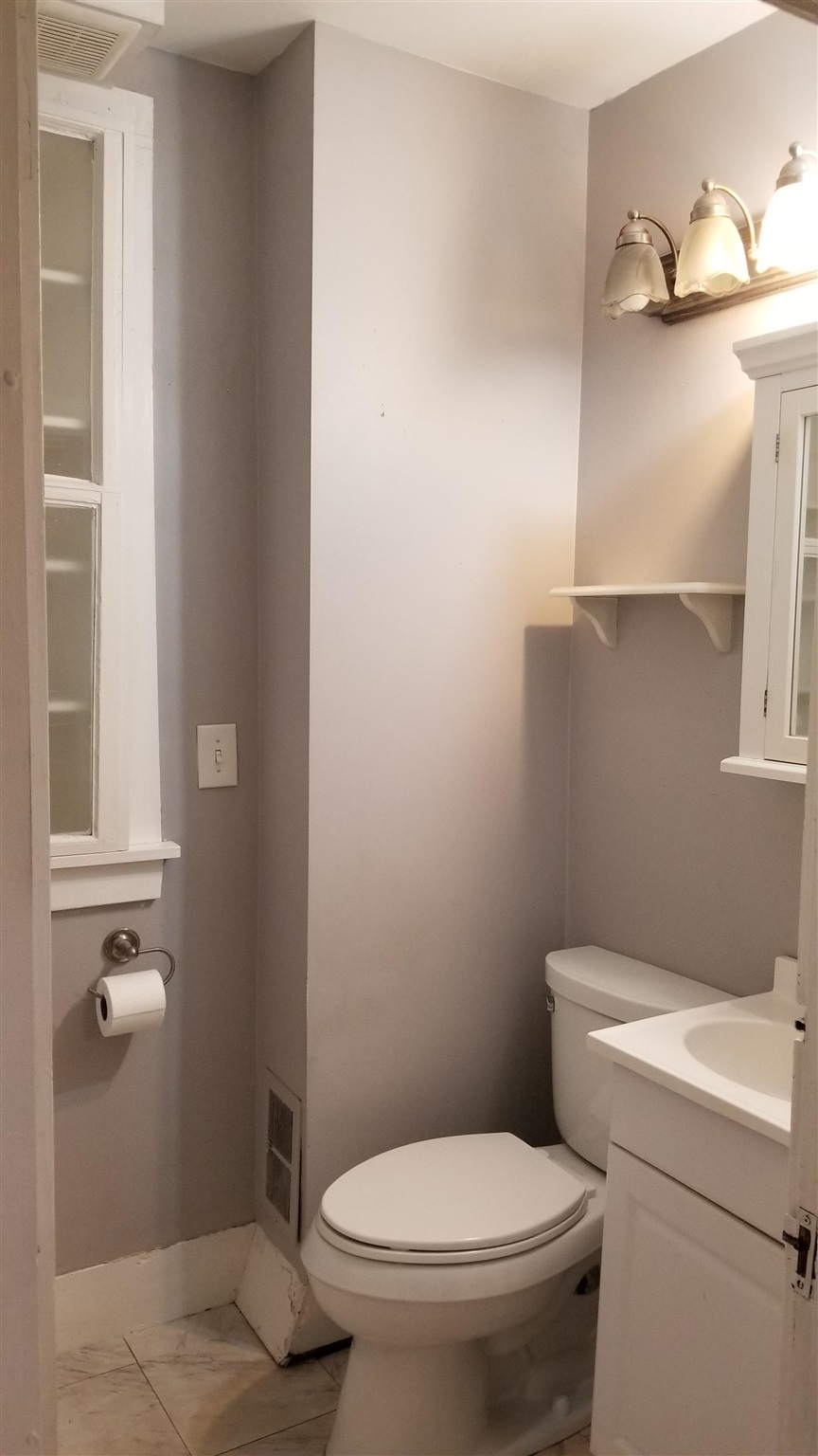 906 Cilley Road Manchester, NH 03103 - Photo 8 of 15