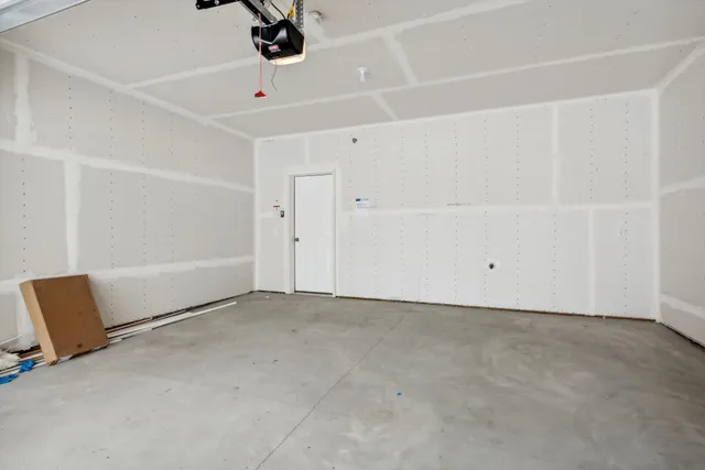 $2,895 | 9448 4th Street North, Lake Elmo, MN 55042