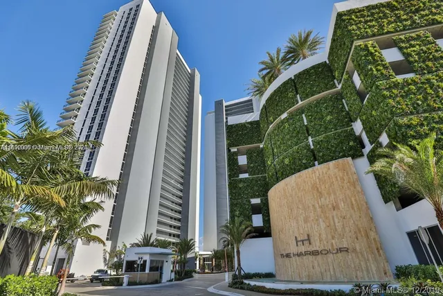 $690,000 | 16385 Biscayne Boulevard, Unit 1418, North Miami Beach, FL 33160