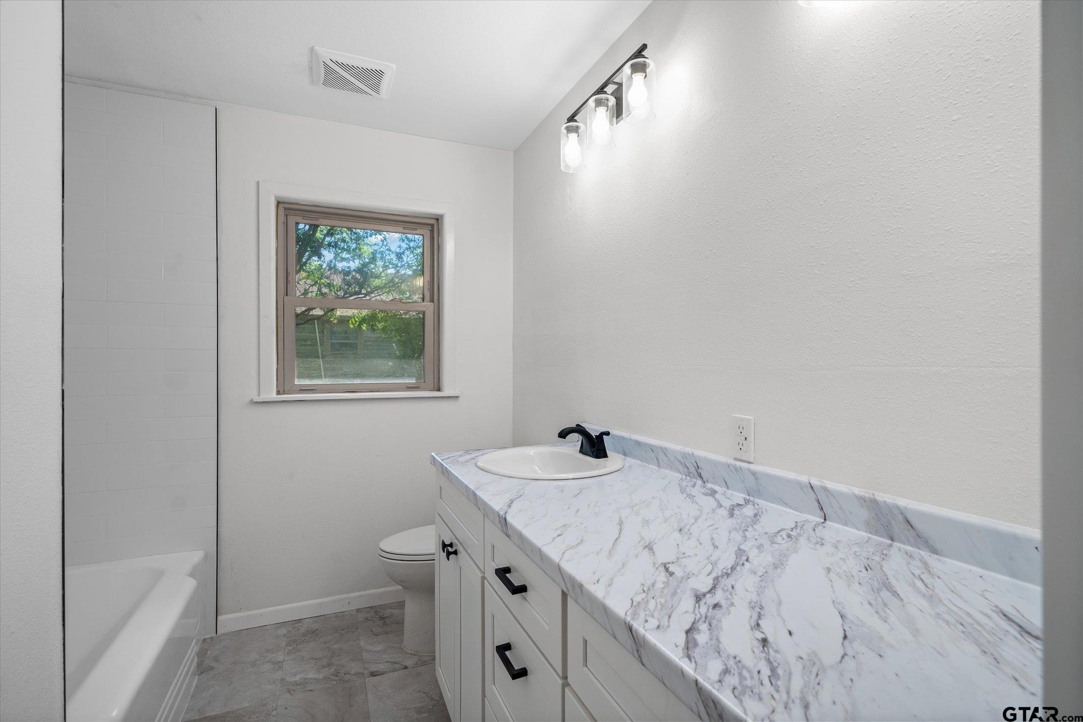 252 East Main Street Van, TX 75790 - Photo 8 of 14