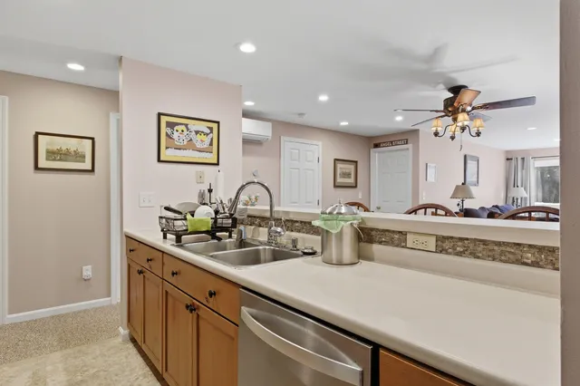 $559,000 | 5 Whiteoak Lane, Unit 5, Lincoln, NH 03251