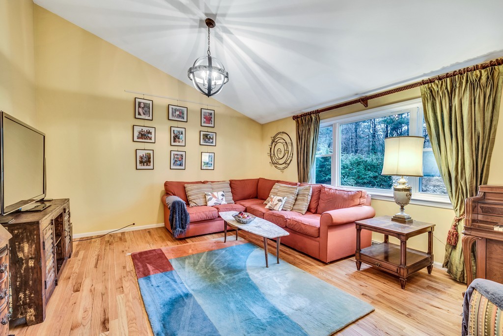 10 Whiting Road Framingham, MA 01701 - Photo 7 of 15