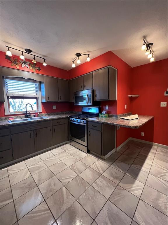 305 Ramsay Court Mount Pleasant, PA 15666 - Photo 11 of 31 Gallery Image 11
