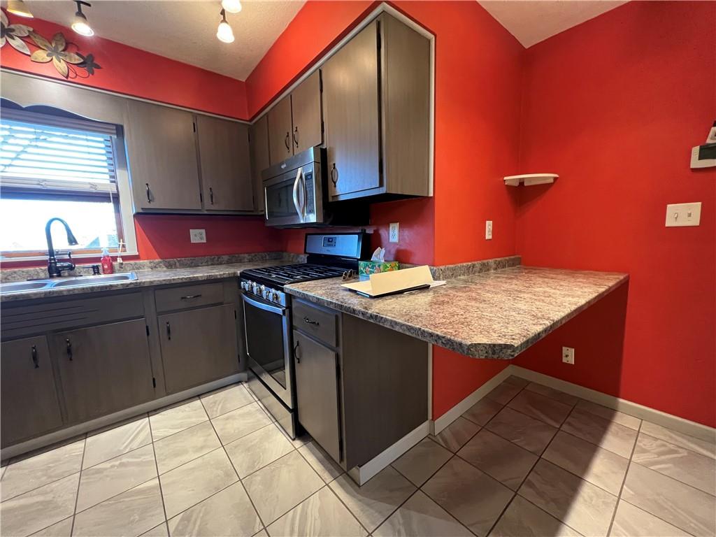 305 Ramsay Court Mount Pleasant, PA 15666 - Photo 13 of 31 Gallery Image 13