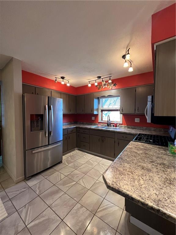 305 Ramsay Court Mount Pleasant, PA 15666 - Photo 10 of 31 Gallery Image 10
