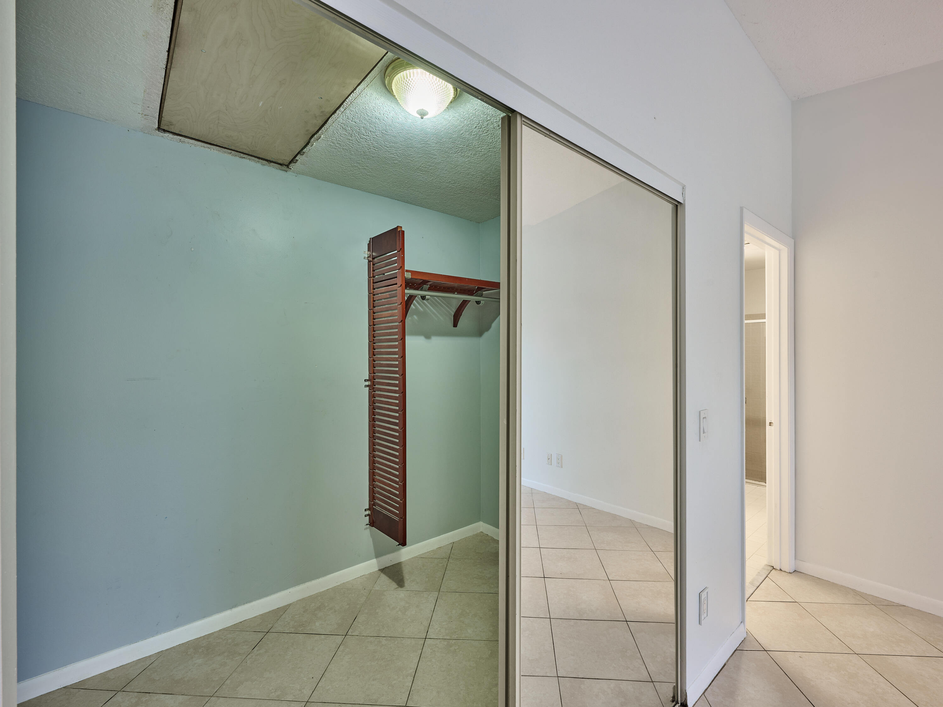 151 Meadows Drive Boynton Beach, FL 33436 - Photo 14 of 25 Large closet