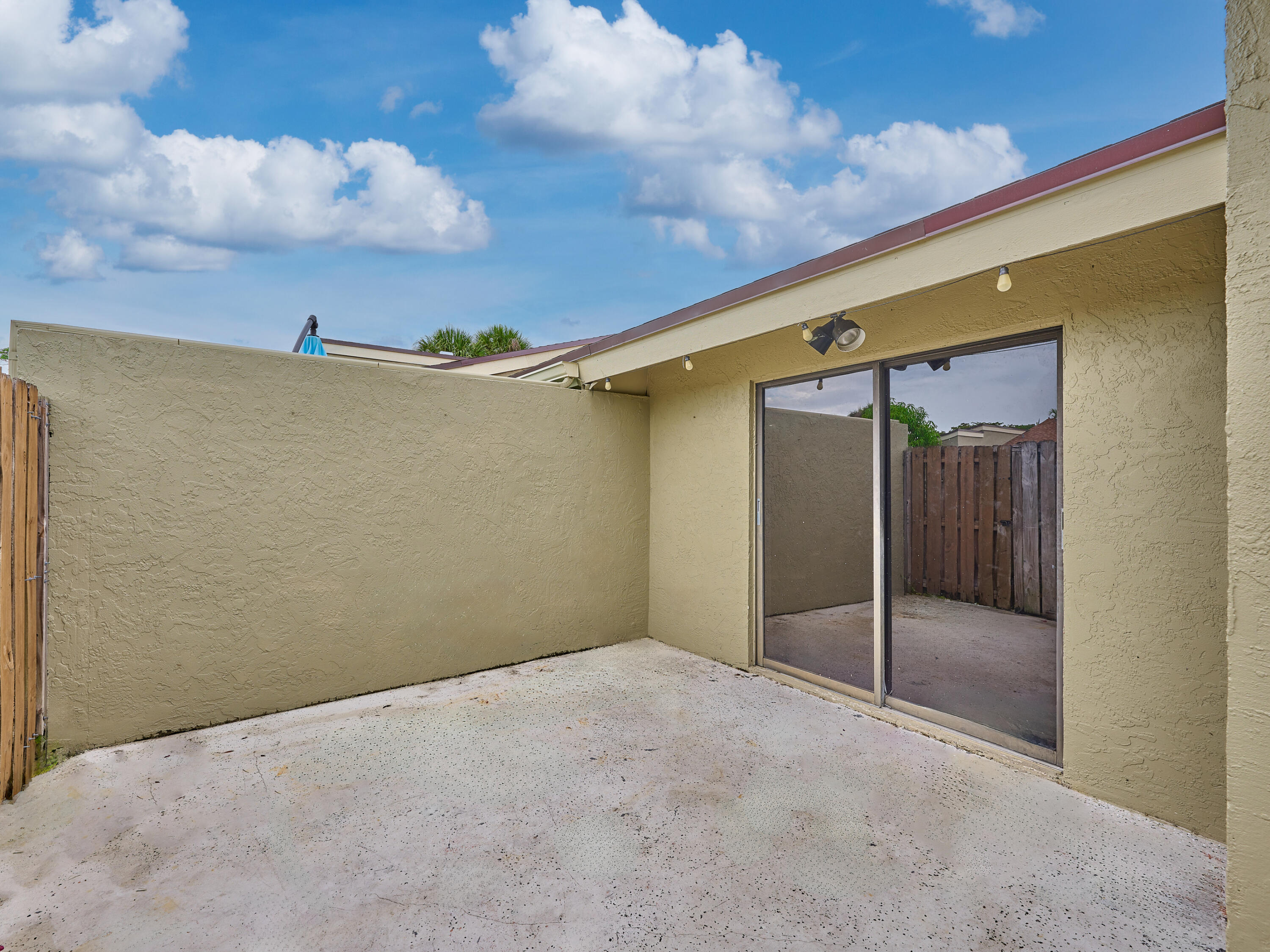 151 Meadows Drive Boynton Beach, FL 33436 - Photo 21 of 25 patio