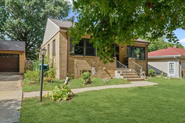 $187,900 | 340 Illinois Drive, Rantoul, IL 61866