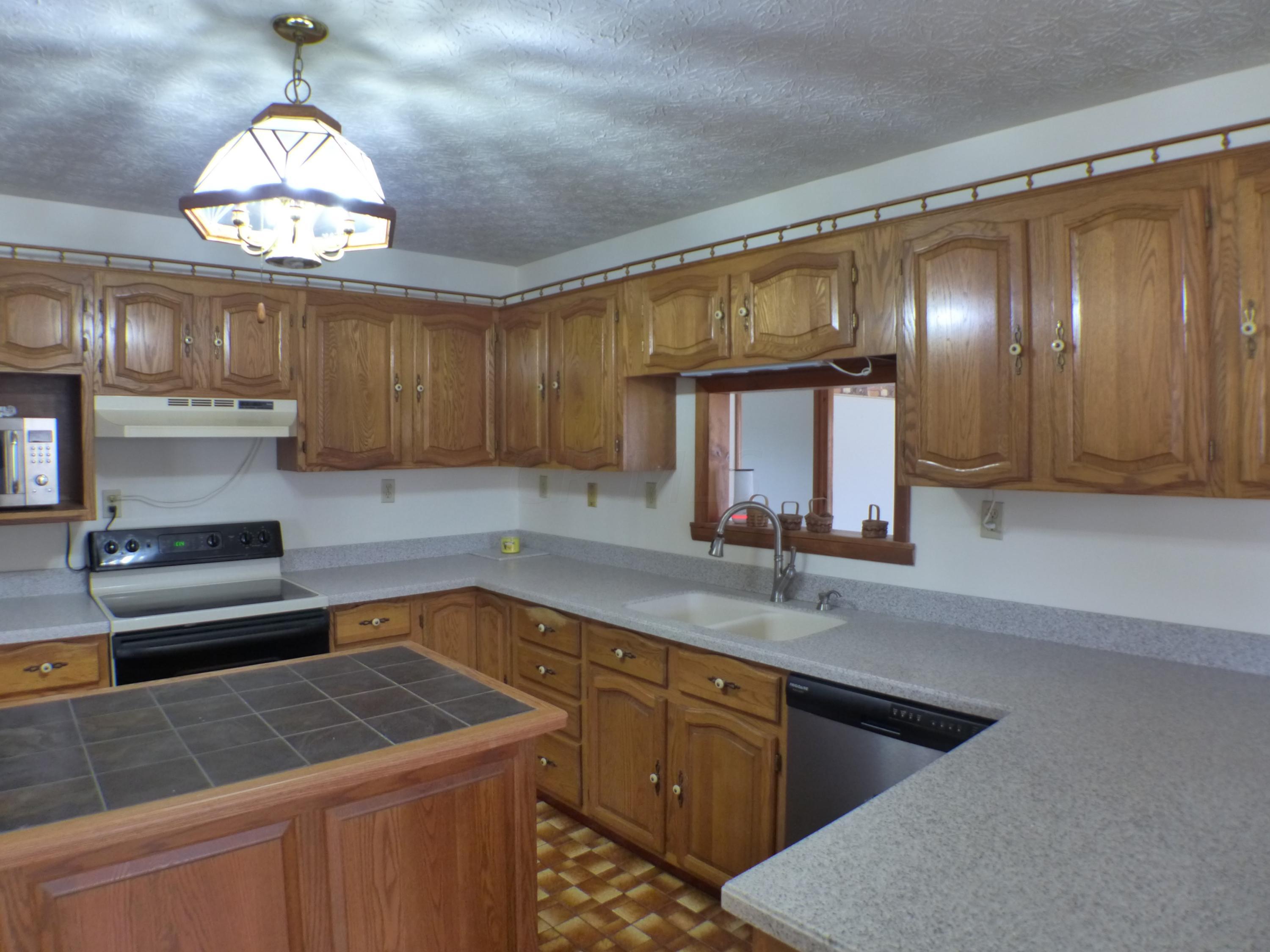 28790 Lake Logan Road Logan, OH 43138 - Photo 13 of 44