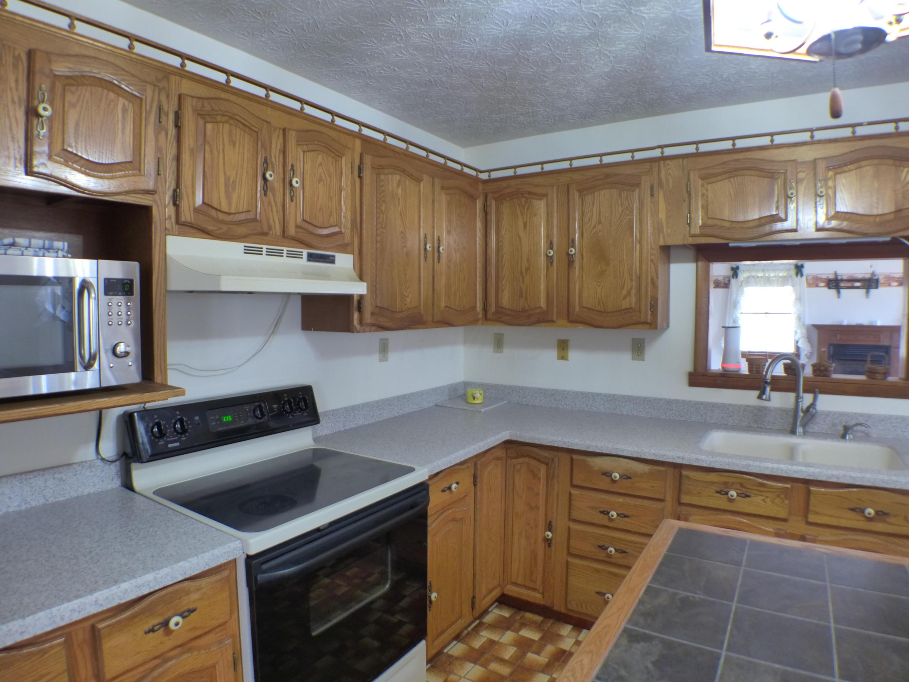 28790 Lake Logan Road Logan, OH 43138 - Photo 14 of 44