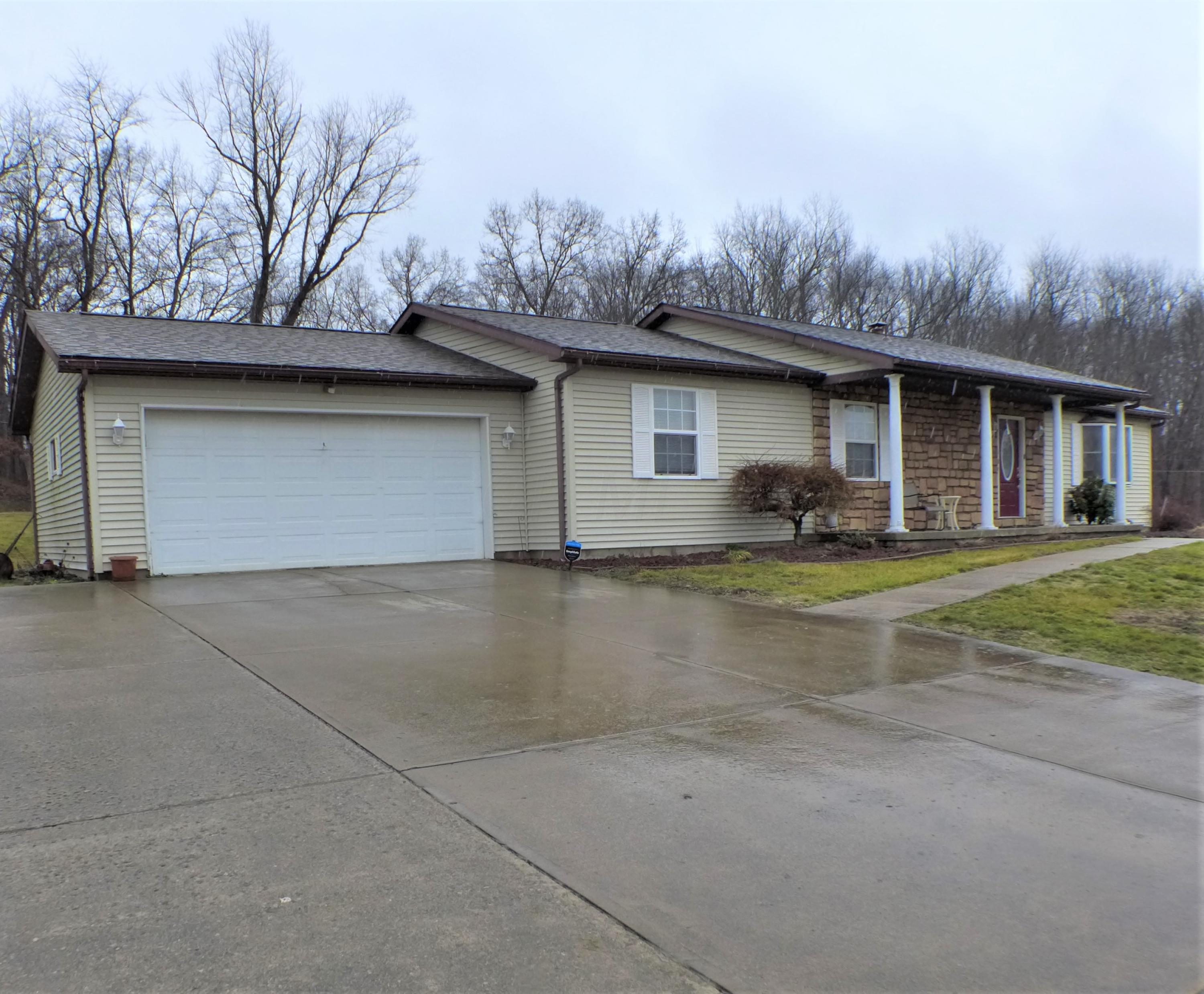 28790 Lake Logan Road Logan, OH 43138 - Photo 3 of 44