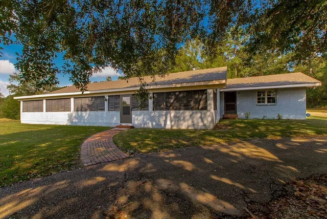 $215,000 | 58459 60th Highway, Bogalusa, LA 70427