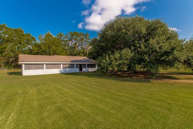 $215,000 | 58459 60th Highway, Bogalusa, LA 70427