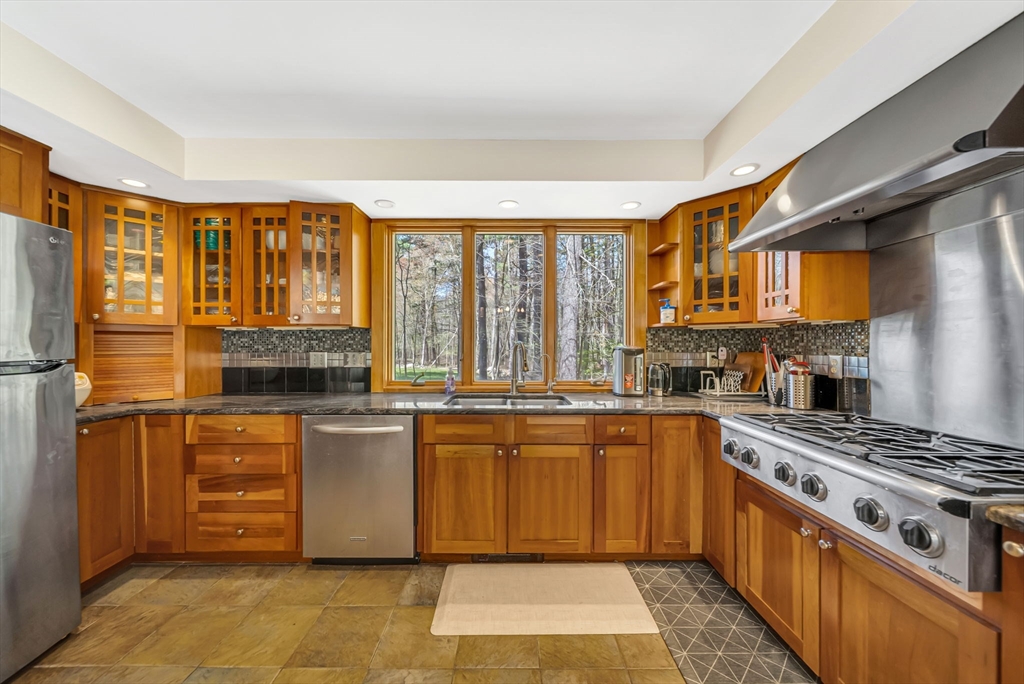 103 Newtown Road Acton, MA 01720 - Photo 12 of 42
