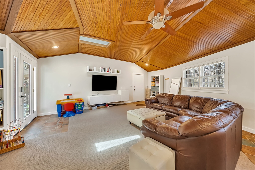 103 Newtown Road Acton, MA 01720 - Photo 4 of 42