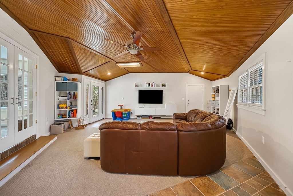 103 Newtown Road Acton, MA 01720 - Photo 5 of 42