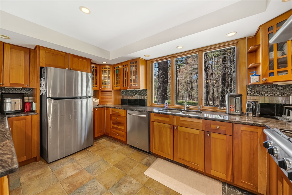 103 Newtown Road Acton, MA 01720 - Photo 9 of 42