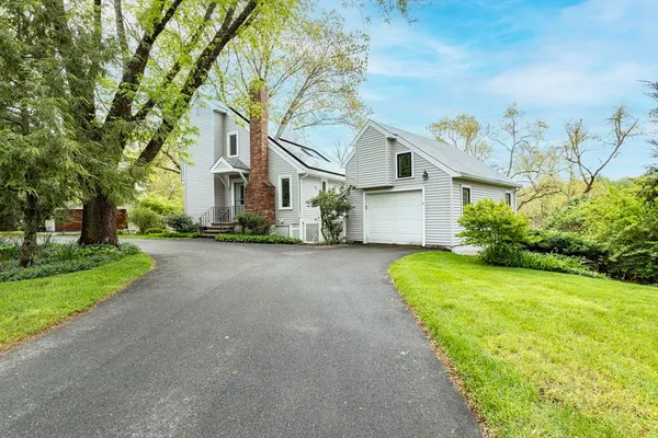 $6,000 | 100 Bridge Street, Medfield, MA 02052