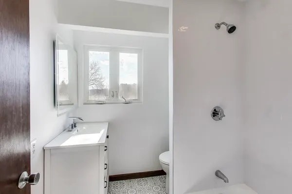 $6,000 | 100 Bridge Street, Medfield, MA 02052